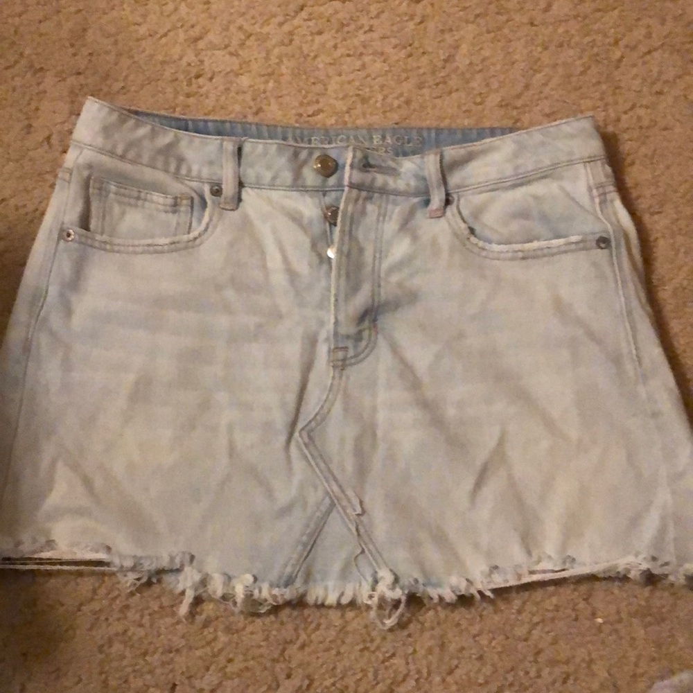 American Eagle light wash denim skirt